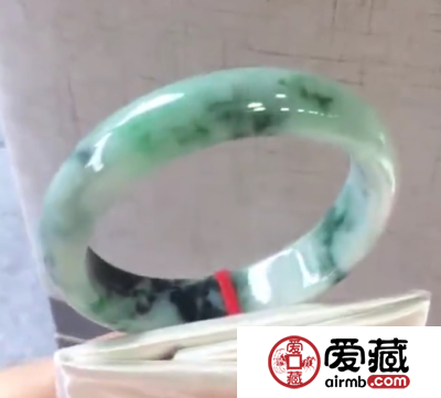 天然A货翡翠手镯价格多少钱 2019翡翠手镯市场价