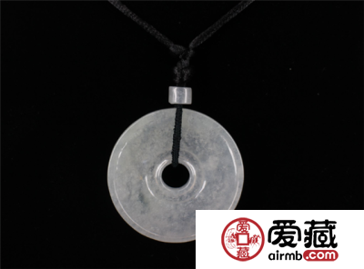 翡翠饰品的“音”与“质”指的是什么 翡翠必备常识