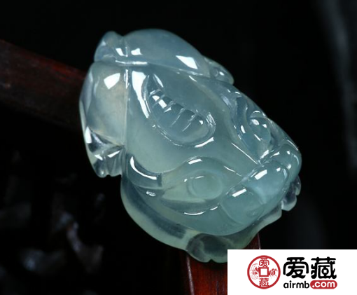 佩戴冰种翡翠挂件的好处是什么 快来涨姿势