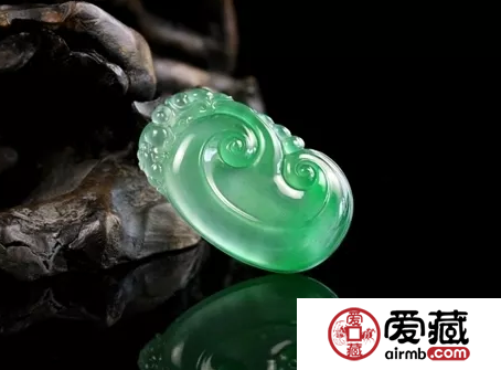 新种翡翠与老种翡翠的区别怎么分辨 “四看”辨区别