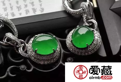 怎么挑选质量好的翡翠 选翡翠要看玉质