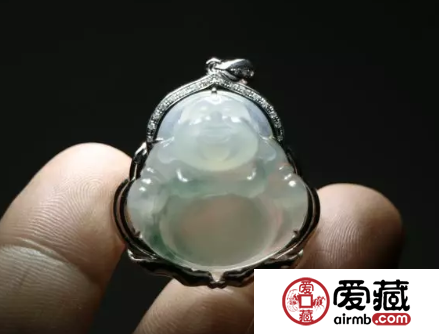 如何鑒定翡翠a貨 學(xué)會這5招輕松鑒定
