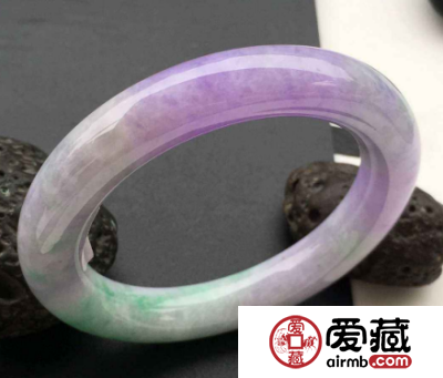 紫罗兰翡翠手镯价格很贵吗 一般多少钱