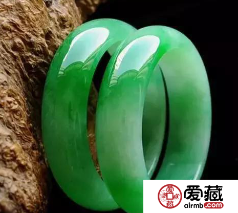 翡翠手镯现场加工?看完谁还敢买 翡翠手镯现场加工?看完谁还敢买