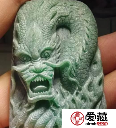 翡翠浮雕是怎样的 翡翠这样雕简直美爆了