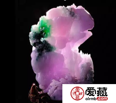 翡翠浮雕是怎样的 翡翠这样雕简直美爆了
