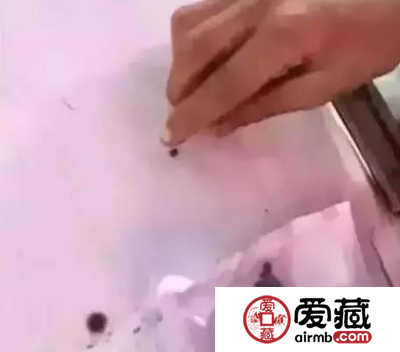翡翠边角料的价值如何 11岁小孩靠捡边翡翠角料养活全家？