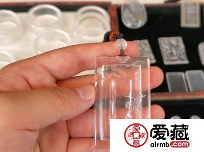 水沫子与天然翡翠有哪些区别 关键看这四点
