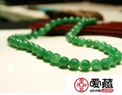 翡翠饰品成为引领现代珠宝审美观的风向标