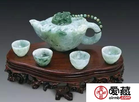 價值最高的翡翠飾品是怎樣的 翡翠手鐲竟只排第二？