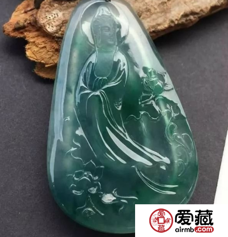價值最高的翡翠飾品是怎樣的 翡翠手鐲竟只排第二？