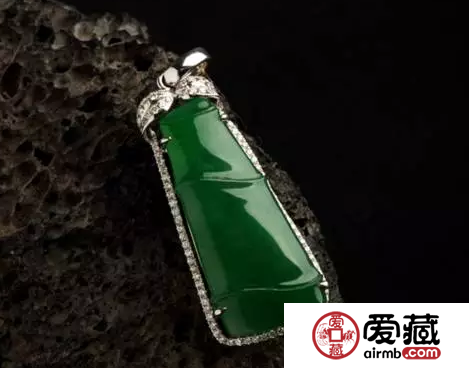 翡翠的历史地位及文化价值解读