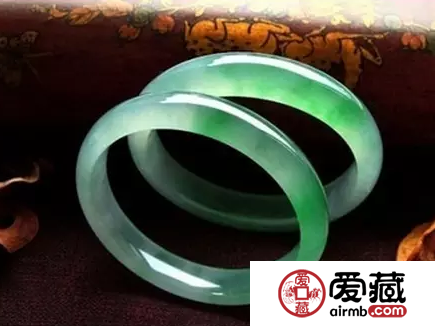 中国人最喜欢的翡翠饰品有哪些 排行第一竟然是它！