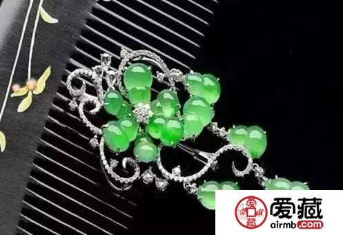 中国人最喜欢的翡翠饰品有哪些 排行第一竟然是它！