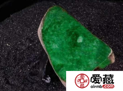 玩翡翠，什么玩法才是最烧钱