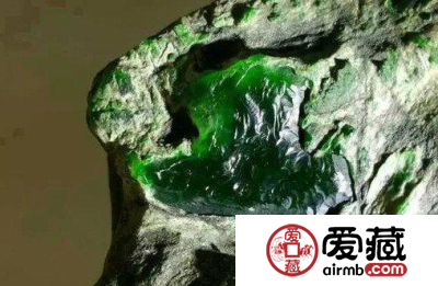 真是神了！58万的翡翠原石两年后涨了近40倍