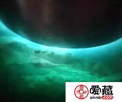 30万极品蓝水雪花棉翡翠原石蜕变成收藏级别的龙牌