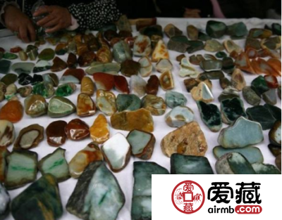 批发翡翠玉石 国内翡翠玉石批发市场在哪？