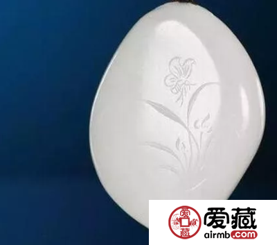 和田玉和翡翠哪个好 看完你就知道了