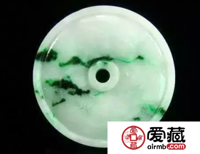 和田玉和翡翠哪个好 看完你就知道了