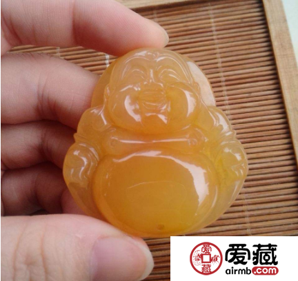 怎樣的翡翠料子才能做佛像 快來漲姿勢！