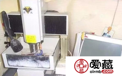 怎样才能区别机雕和手工雕 翡翠机雕和手工雕区别