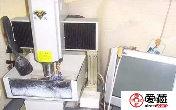 怎樣才能區(qū)別機(jī)雕和手工雕 翡翠機(jī)雕和手工雕區(qū)別