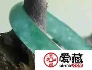 怎么样鉴定染色翡翠 几招轻松鉴定，不看吃亏!