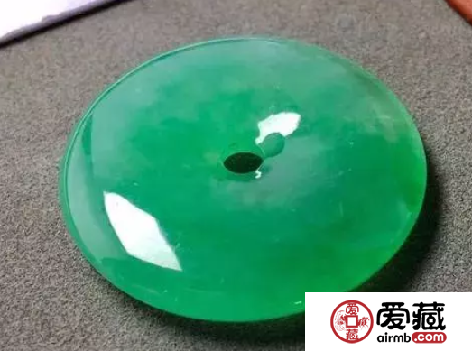 翡翠的色根是什么 没有色根的翡翠就是假的吗