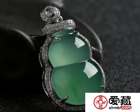 翡翠蓝水和晴水有什么区别 并非是简单的水头之分