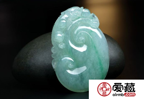 怕買(mǎi)到假的翡翠玉 教你三招鑒別緬甸翡翠玉