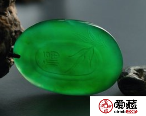 七彩云南翡翠是真的吗 价格贵不贵