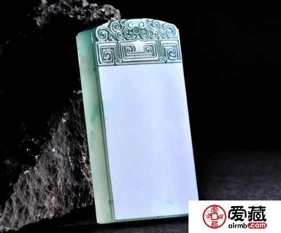 买翡翠看什么 看种？还是看色