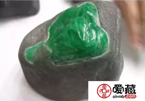 后江翡翠原石的特点是什么 翡翠后江原石
