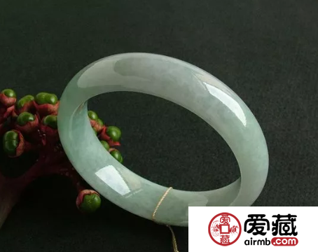 豆種翡翠手鐲的價格一般是多少錢呢