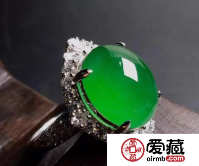 翡翠佩戴测量的方法，这几点男女通用！
