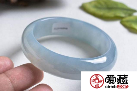 消费者应如何区分真假翡翠的区别 购买翡翠必修课