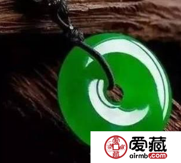 翡翠平安扣的历史渊源:翡翠平安扣的文化背景