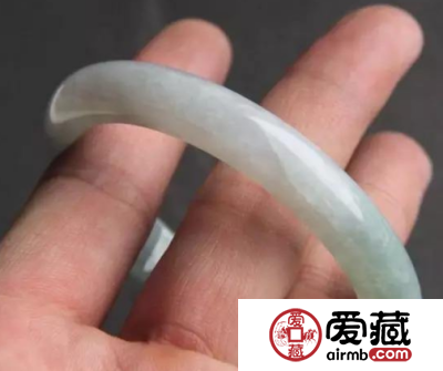 怎么选翡翠手镯 要牢记这6点！