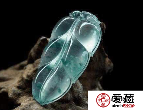 翡翠上的飘花与癣指的是什么 它们的差别是什么