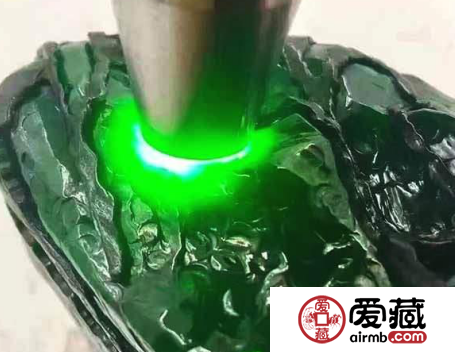 翡翠为什么会升值 翡翠升值的原因分析
