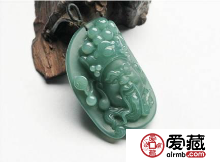 如何正确辨认蓝水翡翠跟晴水翡翠