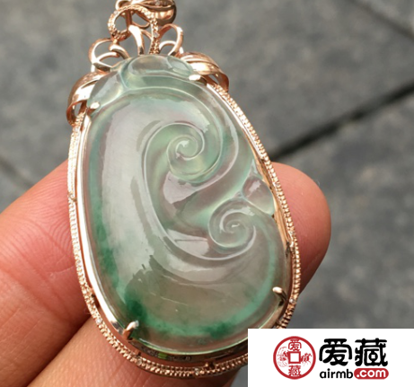 什么人适合佩戴翡翠如意 商人戴翡翠如意寓意什么