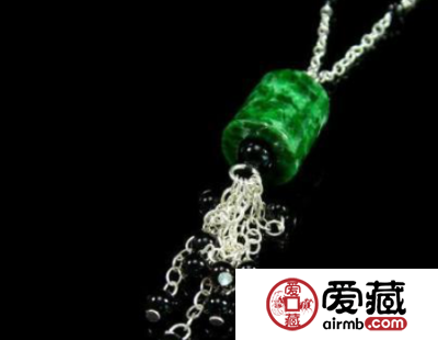 翡翠雕刻选材需要注意哪些小细节