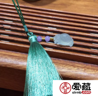 翡翠吊坠怎样配绳才好看有档次