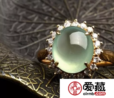 翡翠晴水的意思是什么 它有什么特点呢