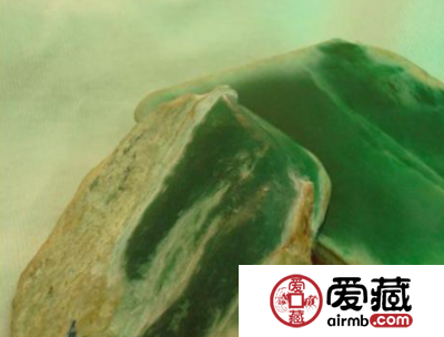 为什么投资收藏翡翠赌石会成为投资热门