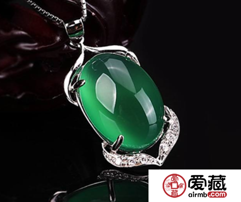 翡翠吊坠怎样选才最好 关键得看这几点