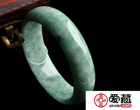 翡翠等级与价格 翡翠价格多少钱