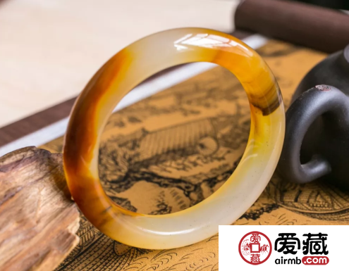 黃龍玉手鐲價(jià)格 目前黃龍玉手鐲價(jià)格走勢(shì)